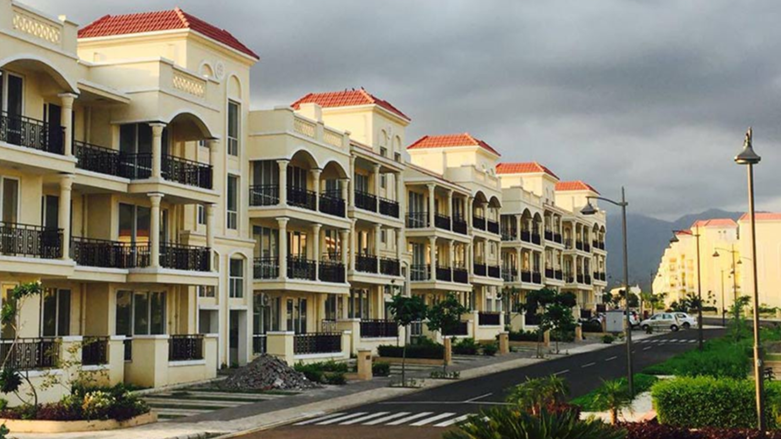 DLF The Valley 2BHK Flats